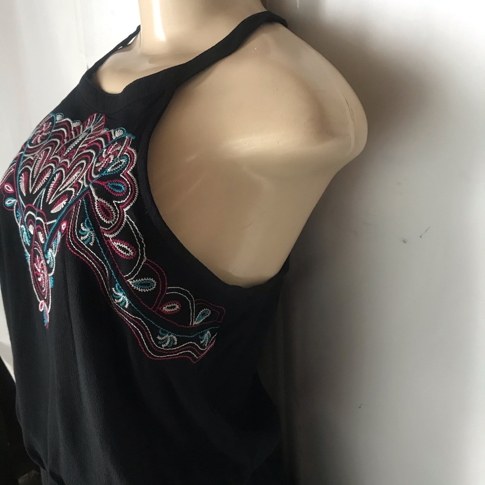 Xhilaration Embroiderd Romper - Picture 3 of 5